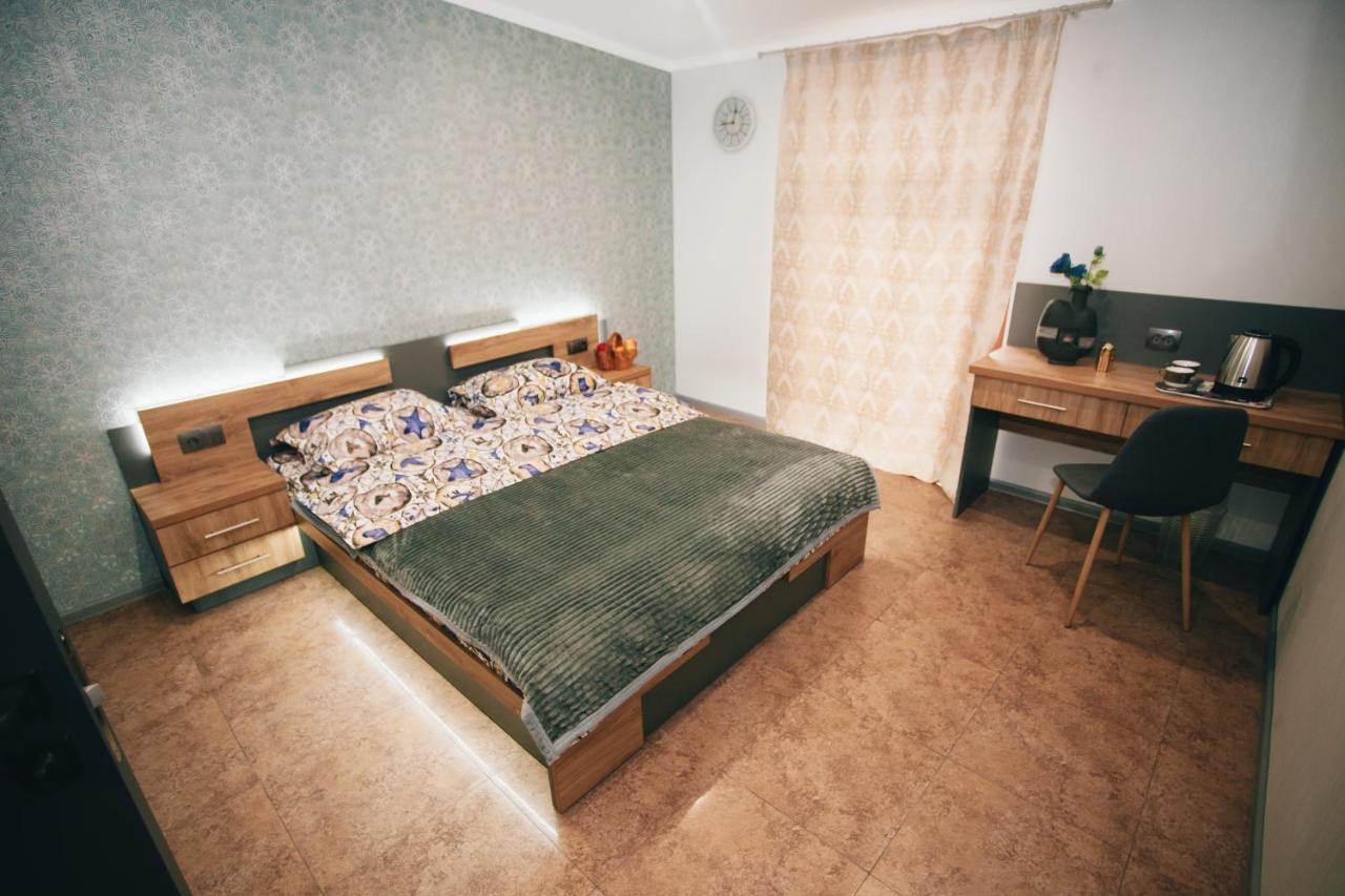 4Rooms Vinnytsia Exteriör bild